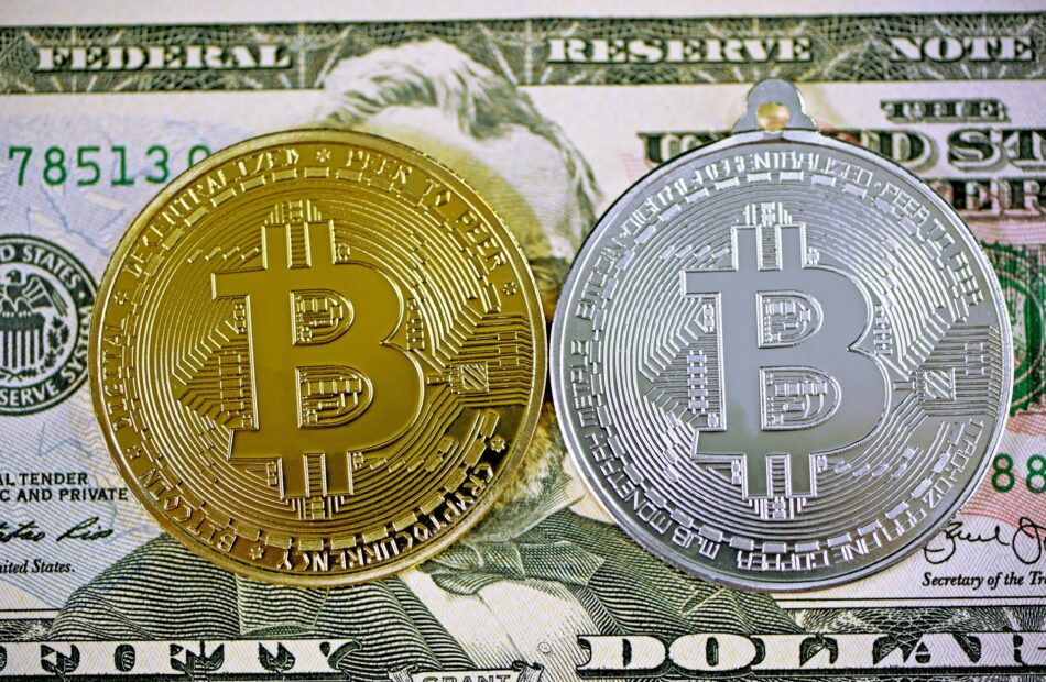 Kolejna faza hossy Bitcoina może być bliska, ponieważ wskaźnik BTC-Stablecoin gwałtownie spada